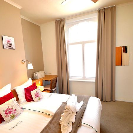 Hotel Ambrosia Ieper Bagian luar foto